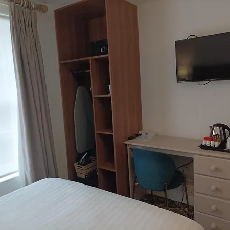 Tom Dick And Harriet's 3* Dublin