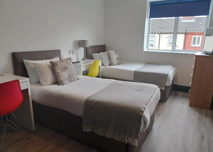 Tom Dick And Harriet's דבלין