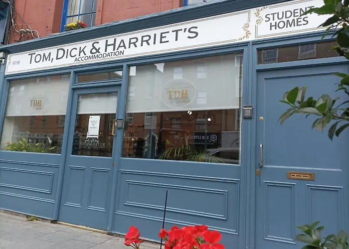 بيت ضيافة Tom Dick And Harriet's