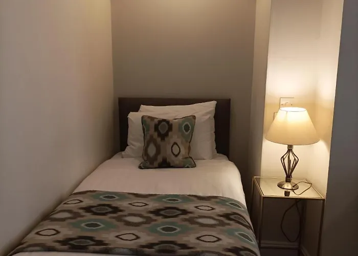 Tom Dick And Harriet's