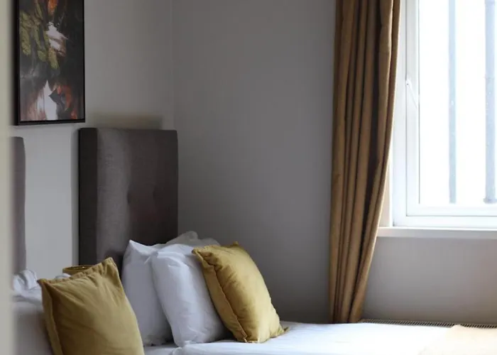 Konukevi Tom Dick And Harriet's 4*