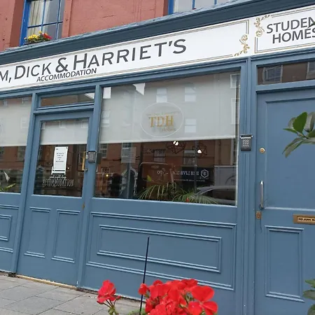 بيت ضيافة Tom Dick And Harriet's